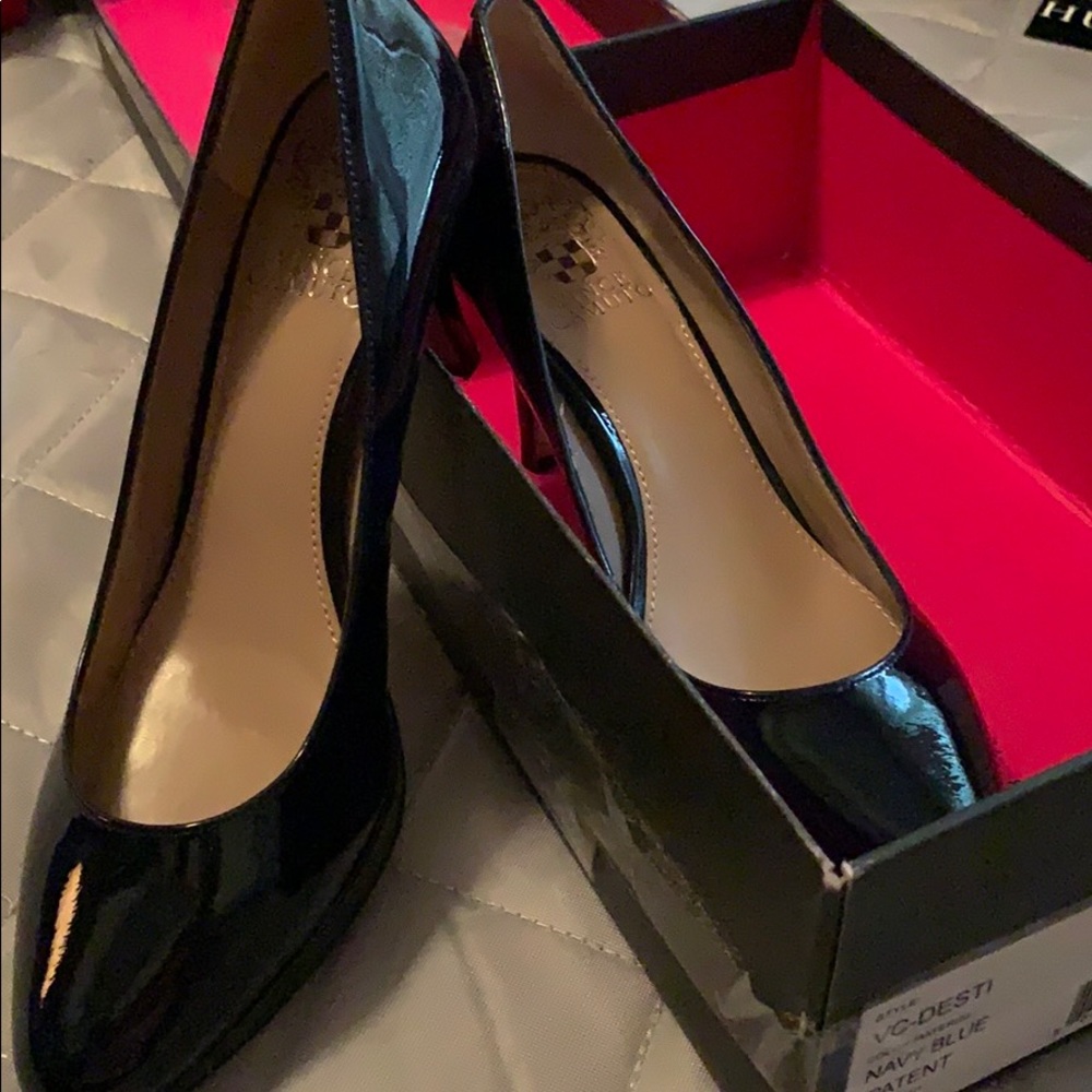 Awesome Vince Camuto Navy Patent heels